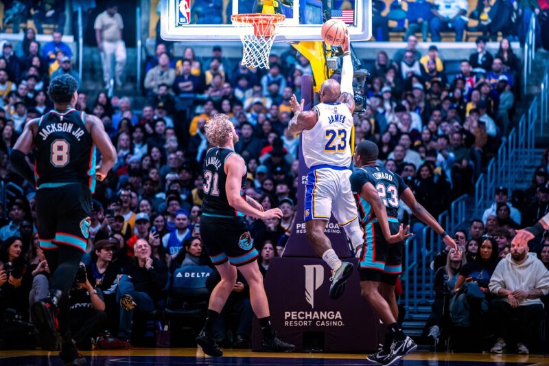 詹姆斯建议曼菲斯搬迁惹议 席佛力挺：目标成为「田纳西之队」