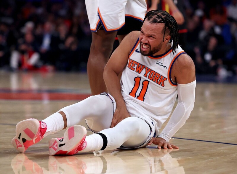 跳投不慎「误击」布朗森胯下被吹T 苦主麦凯伦质疑是假摔