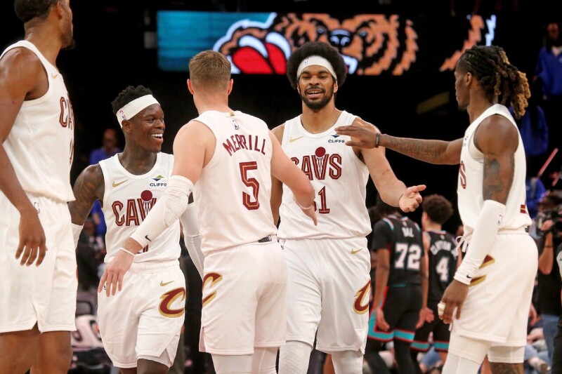 灰熊狂轰29记三分追平纪录仍吞败 骑士主帅赞叹：他们太准了