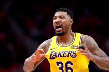 扛下双卫空缺助湖人听牌 史马特：能重返季后赛太美妙