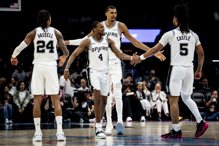 睽违9年再夺单季60胜！马刺年轻战力飙升 纪录仅次两大名门