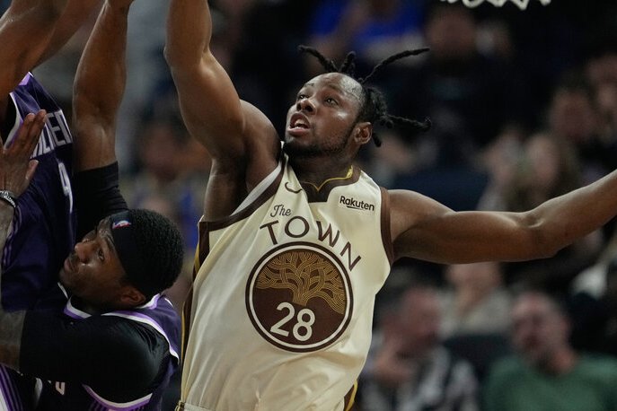 勇士是今年效力第4队 奈及利亚「卖鸡」中锋：工作是提供活力