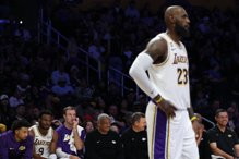 附加赛骤死战转播出包 詹姆斯无言：搞什么鬼？