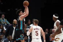 大三分时代！灰熊狂射29颗外线平联盟纪录 还是输骑士