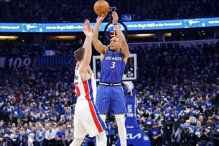 命中关键三分、莫兰特「开枪」庆祝 贝恩：一辈子的友情