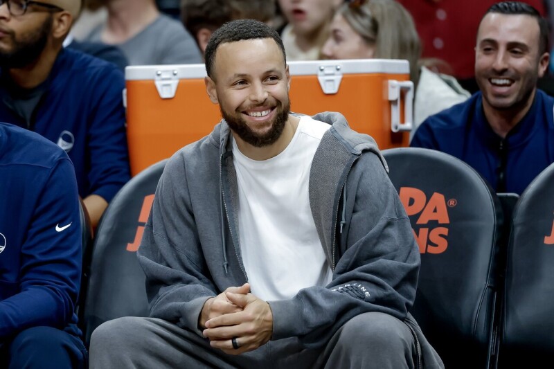 勇士好消息！库里获准参与5对5训练 最快6日战火箭回归