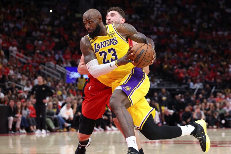 不再介意与篮球之神比较 詹姆斯：希望穿上23号让乔丹感到荣耀