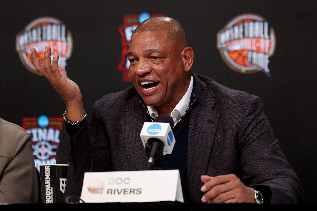 回应詹皇「不想去密尔瓦基」言论 雄鹿主帅笑称：我们应该把他交易过来