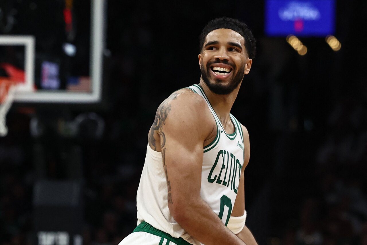 绿衫军双枪首战飙分写纪录 泰托姆敬重76人：他们不像传统第7种子