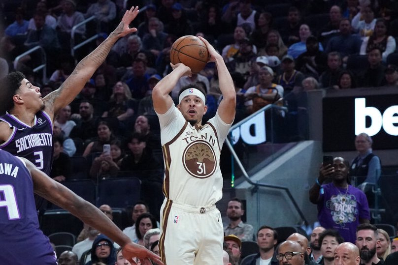 故意犯规勇士小库里将被联盟调查 国王球团澄清不是「摆烂」