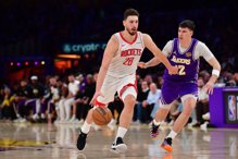 火箭盼上演史上首次输3赢4大逆转 森根：我们将再回到洛杉矶