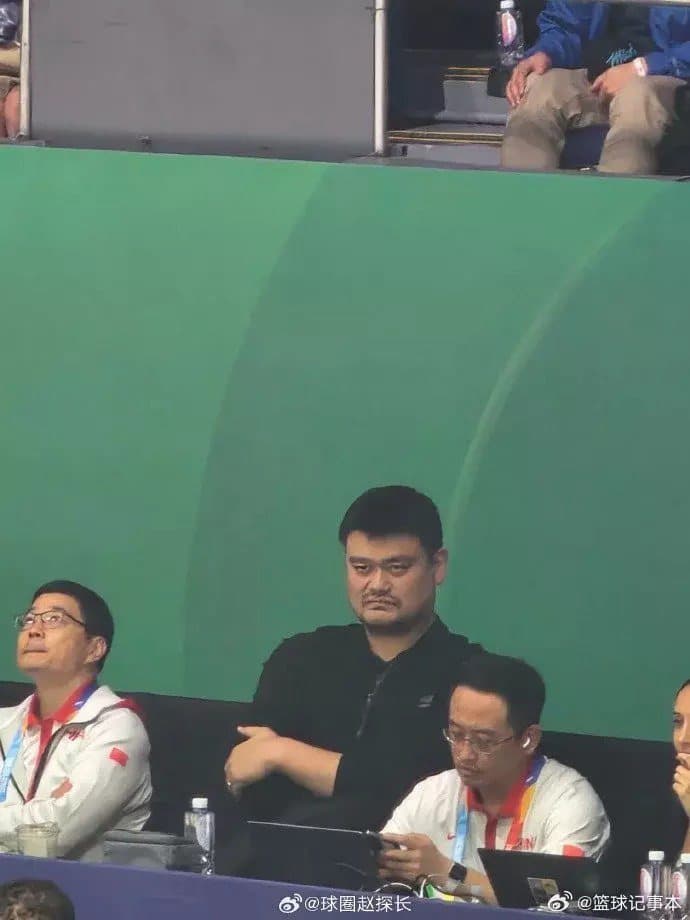 男篮世界杯／中菲男篮大战崩溃 姚明气到脸变形？央视解说员哭著播报