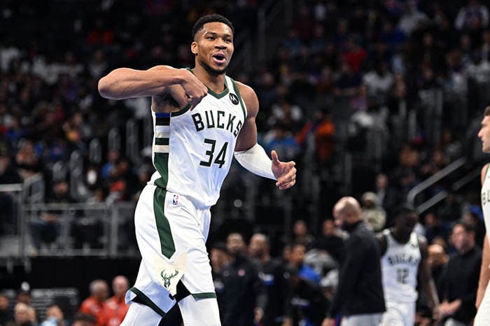 双星轰55分轻取活塞 雄鹿收7连胜与NBA杯8强门票