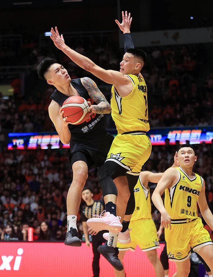 PLG/冠军赛G1三分球6投尽墨 林书豪:要进步,继续投 PLG/冠军赛G1三分球6投尽墨 林书豪:要进步,继续投