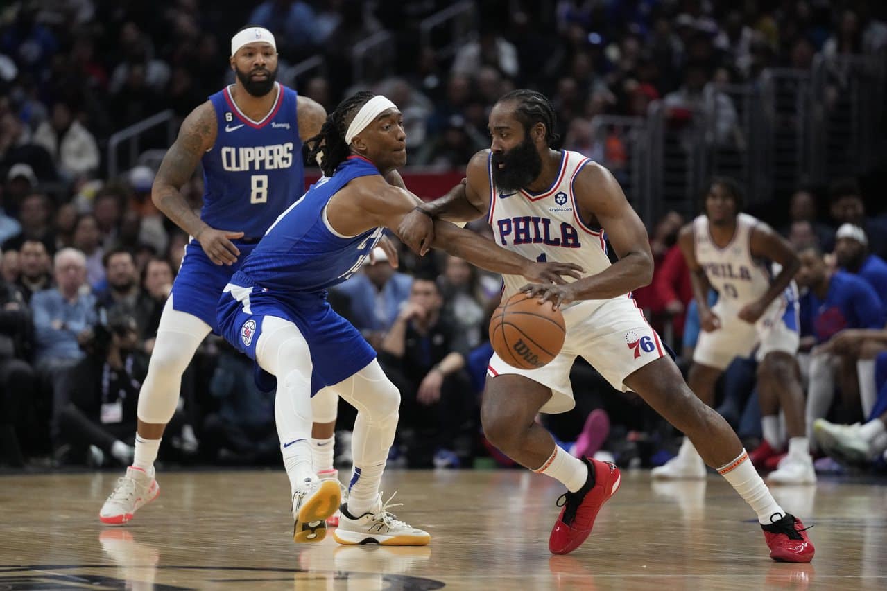 哈登出席76人训练营1天就神隐 快船仍不愿用曼恩交易 哈登出席76人训练营1天就神隐 快船仍不愿用曼恩交易