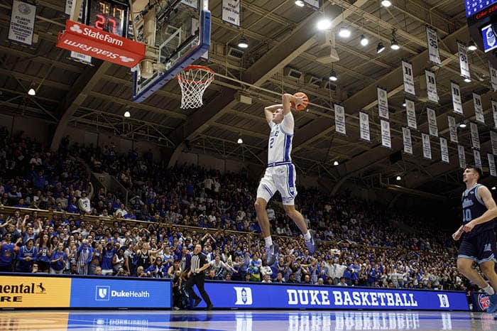 NCAA/NBA球队为他摆烂?佛雷格首秀表现全能+战斧式暴扣 NCAA/NBA球队为他摆烂?佛雷格首秀表现全能+战斧式暴扣