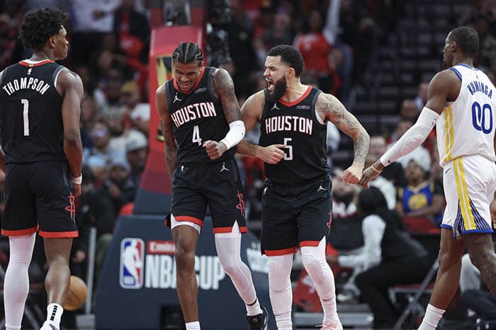 火箭闯NBA杯四强 勇士教头轰裁判 火箭闯NBA杯四强 勇士教头轰裁判