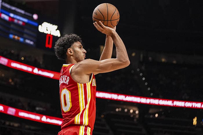 6三分球擦亮状元招牌 老鹰里萨赫狂飙33分创纪录 6三分球擦亮状元招牌 老鹰里萨赫狂飙33分创纪录