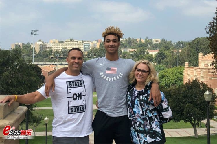 没想过能打职业?NBA职篮金州勇士杰克逊-戴维斯背负的童年创痕(中) 没想过能打职业?NBA职篮金州勇士杰克逊-戴维斯背负的童年创痕(中)