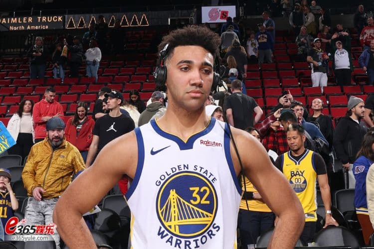 帽烂字母哥!金州勇士杰克逊-戴维斯背负的童年创痕(下) 帽烂字母哥!金州勇士杰克逊-戴维斯背负的童年创痕(下)