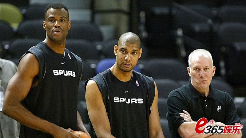 马刺队史前25位｜大卫-罗宾逊(1989-2003)