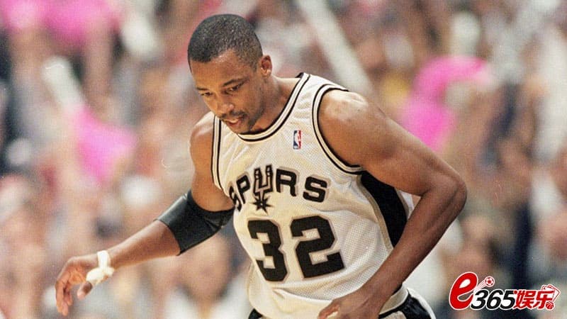 马刺队史前25位｜肖恩-埃利奥特(1989-2001)