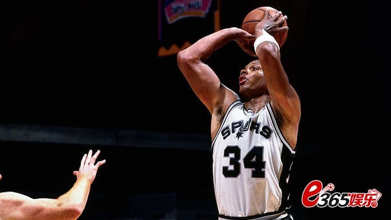 马刺队史最佳25球员｜特里-卡明斯(1989-1995)