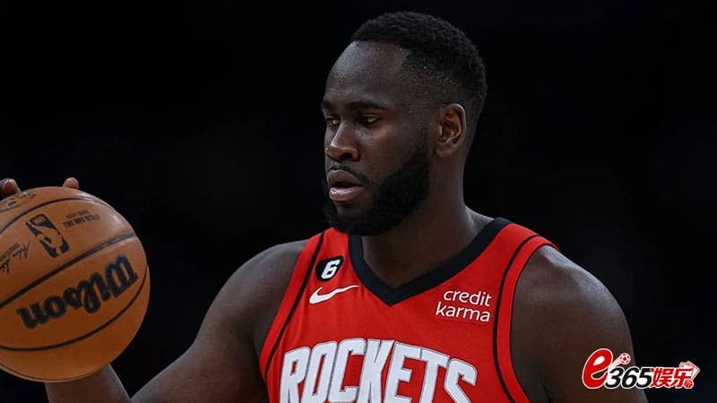 曝勇士以双向合同签下中锋乌斯曼-加鲁巴 曝勇士以双向合同签下中锋乌斯曼-加鲁巴