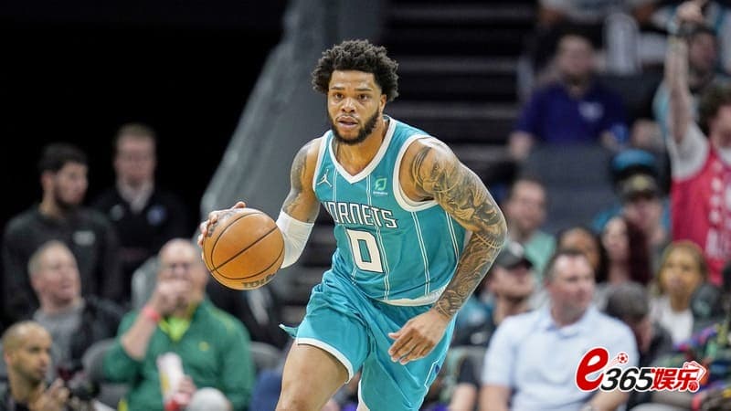 与家爆哥前锋迈尔斯-布里奇斯签下一年790万美元的资质报价合同