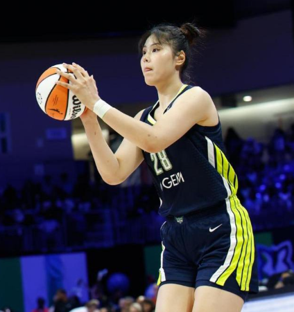 WNBA：李月汝替补高效两双 助飞翼96-91险胜天空