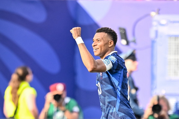 世界杯战报:法国3-0瑞典,高卢雄鸡强势晋级十六强 世界杯战报:法国3-0瑞典,高卢雄鸡强势晋级十六强
