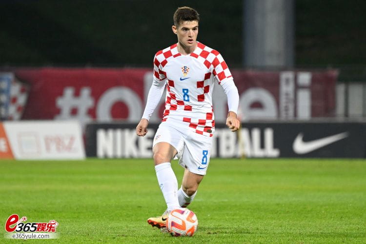 2024欧洲杯克罗地亚队｜值得关注的新名字：马丁•巴图里纳