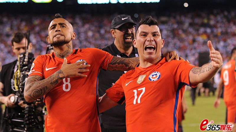 南美预选赛正面交锋！智利捍卫主场，哥伦比亚挑战12连不败