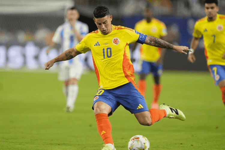 美洲杯巅峰对决:阿根廷激战哥伦比亚,梅西领衔卫冕荣耀之路! 美洲杯巅峰对决:阿根廷激战哥伦比亚,梅西领衔卫冕荣耀之路!