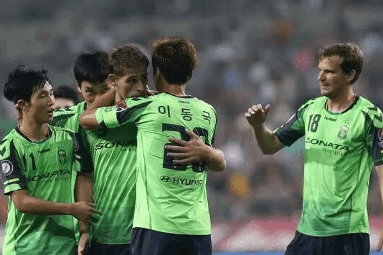 韩国K联赛全北现代汽车vs蔚山现代：强强对话，悬念迭起