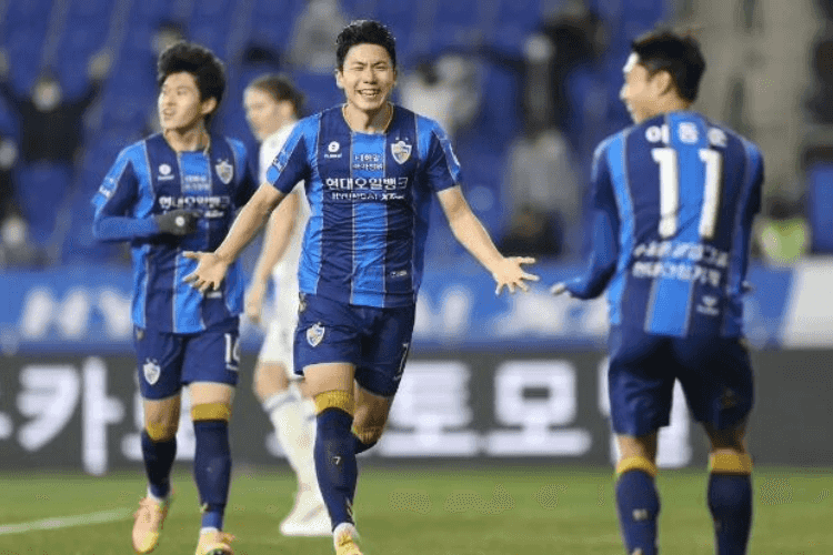韩国K联赛全北现代汽车vs蔚山现代：强强对话，悬念迭起