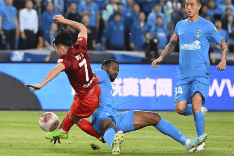 中超焦点战：上海海港VS南通支云剑指新纪录，誓拼每一分！