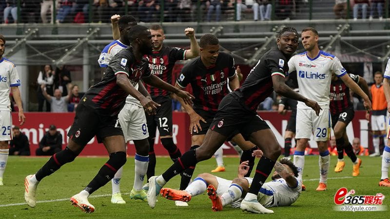 AC米兰vs佛罗伦萨比分预测,红黑军团锋线无力,紫百合重攻轻守 AC米兰vs佛罗伦萨比分预测,红黑军团锋线无力,紫百合重攻轻守